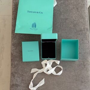 Tiffany & Co. Turquoise Gift Set with White Ribbon